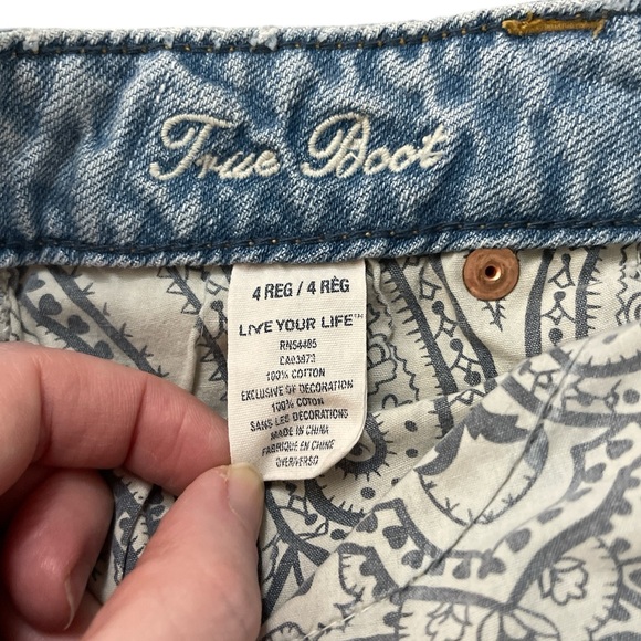 Vintage American Eagle Gently Loved Light Wash Distressed Bootcut Jeans Size 4R - Picture 8 of 15